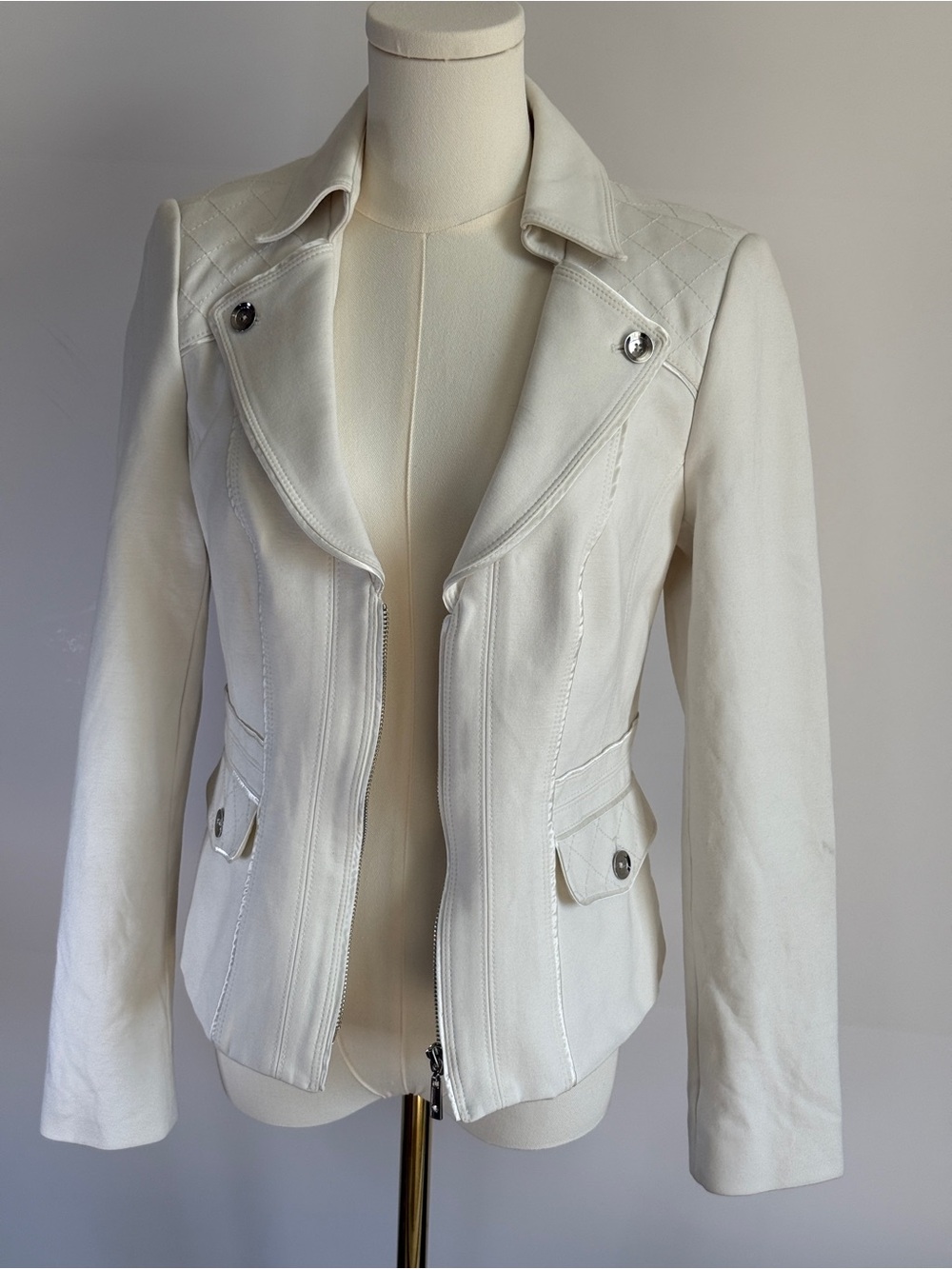 White House Black Market Off-White Zip-Front Moto Blazer